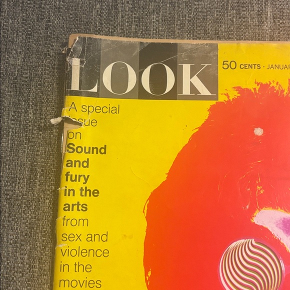 Look Beatles John Lennon January 9, 1968 Vibrant Red and Yellow Cover - Picture 3 of 10